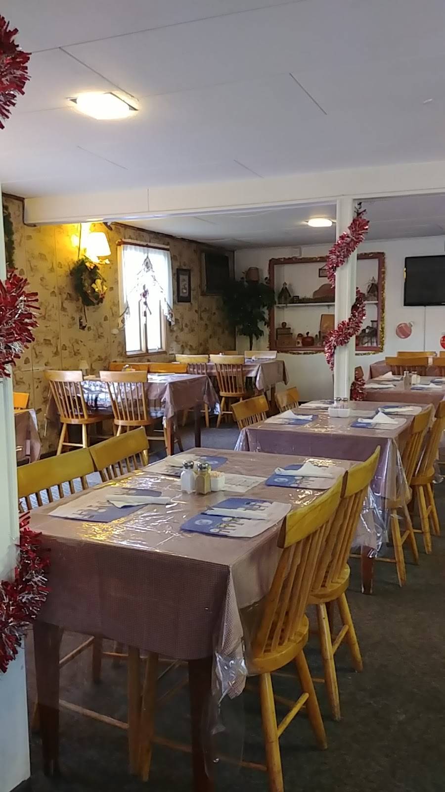 The Apple Bin Grill & Bakery | restaurant | 674 Arendtsville Rd, Biglerville, PA 17307, USA | 7176774141 OR +1 717-677-4141