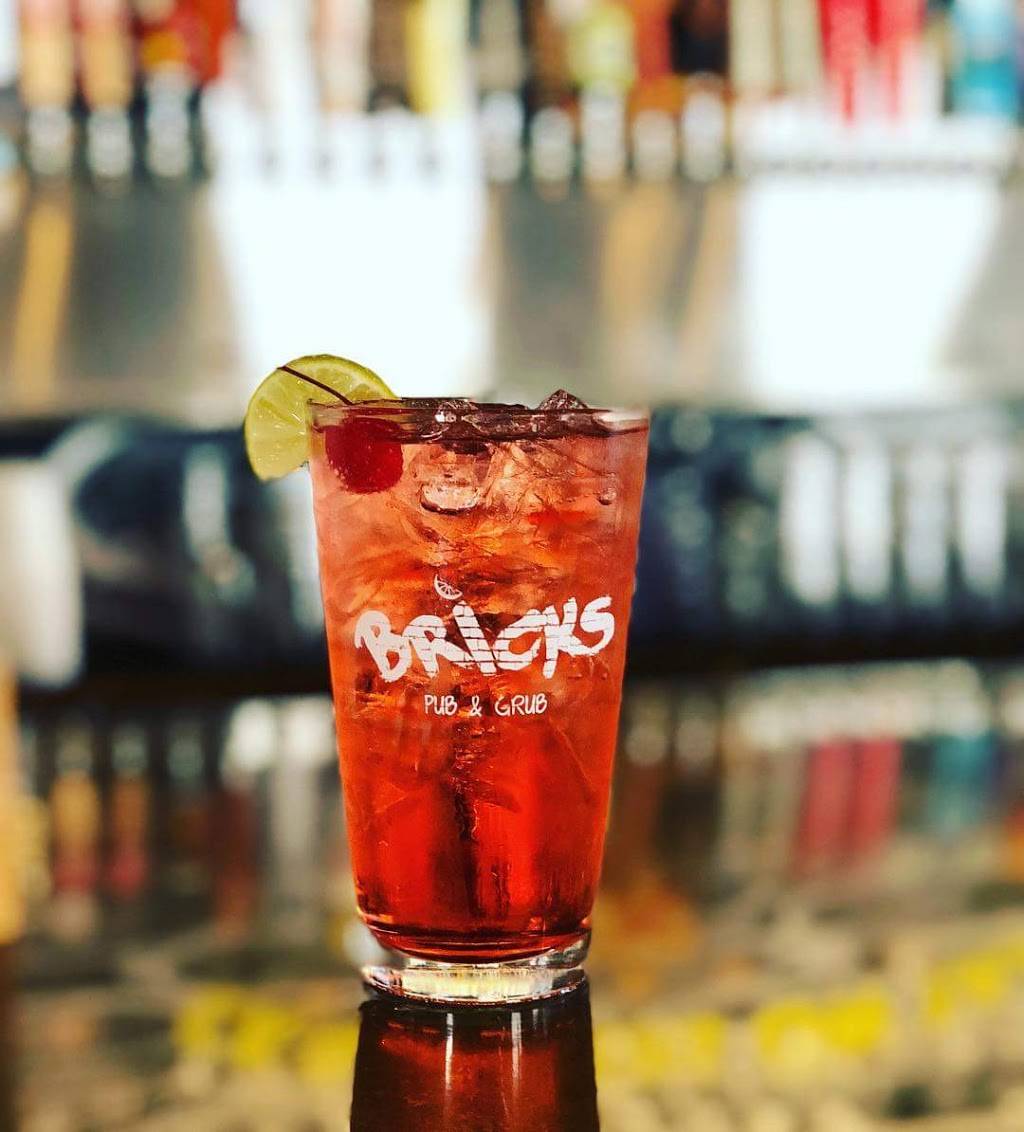 Bricks Pub & Grub | restaurant | 18 SE 3rd St, Lees Summit, MO 64063, USA | 8163471746 OR +1 816-347-1746