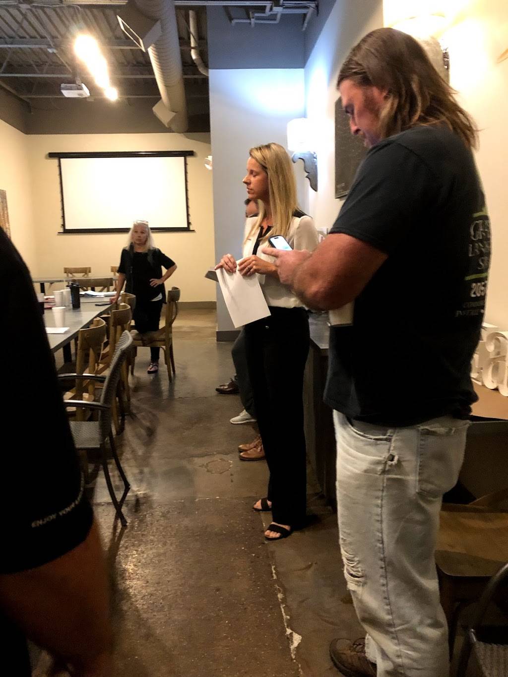 Brook Highland Bar & Grill | restaurant | 5279 US-280, Birmingham, AL 35242, USA | 2059918388 OR +1 205-991-8388