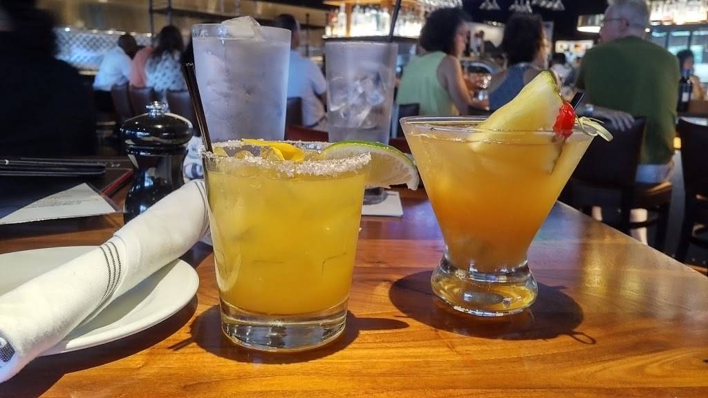 Burtons Grill & Bar of Alexandria | restaurant | 6452 Old Beulah St, Alexandria, VA 22315, USA | 7039221730 OR +1 703-922-1730