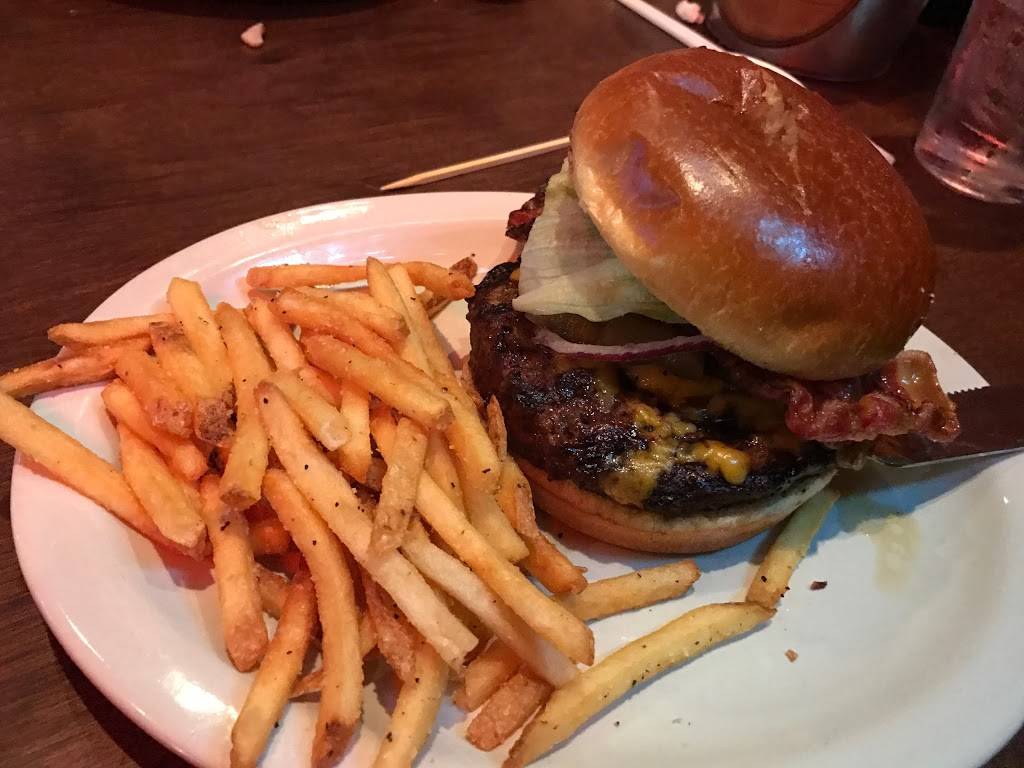 Logans Roadhouse | restaurant | 630 Shedeck Pkwy, Yukon, OK 73099, USA | 4053504100 OR +1 405-350-4100