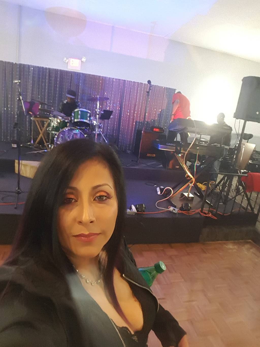 Rolling mills bar and grill | restaurant | 1025 S State St, Girard, OH 44420, USA | 2344215473 OR +1 234-421-5473