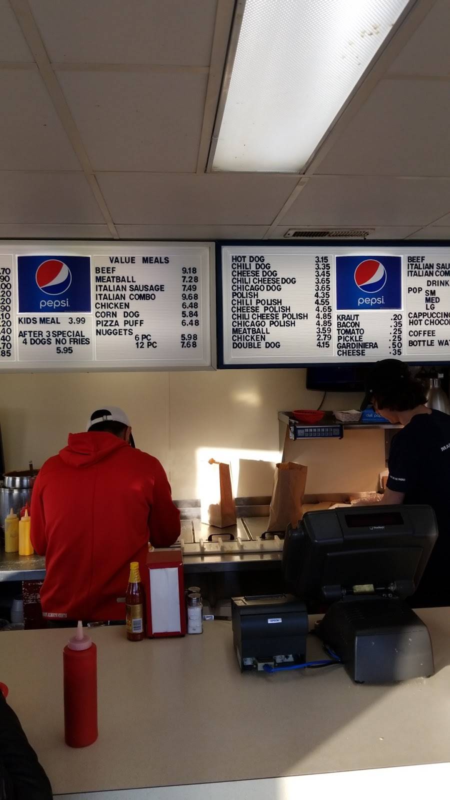 Arnies Dog House | restaurant | 1503 Indianapolis Blvd, Whiting, IN 46394, USA | 2196593004 OR +1 219-659-3004