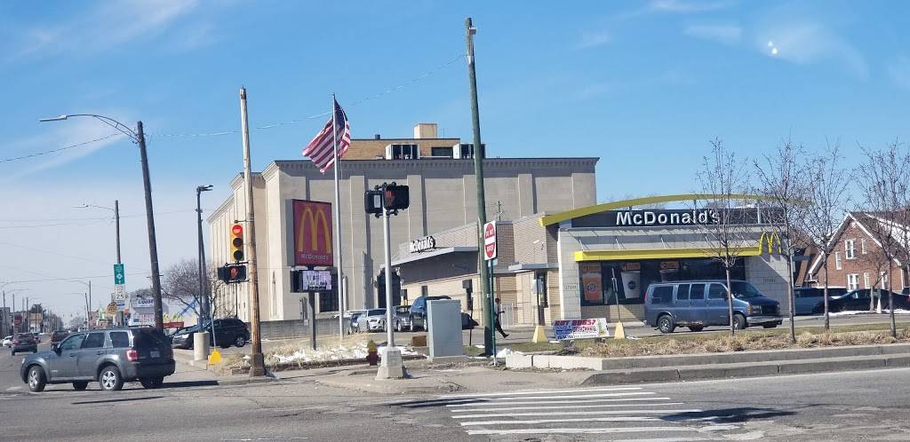 McDonalds | cafe | 17121 Livernois, Detroit, MI 48221, USA | 3138615200 OR +1 313-861-5200