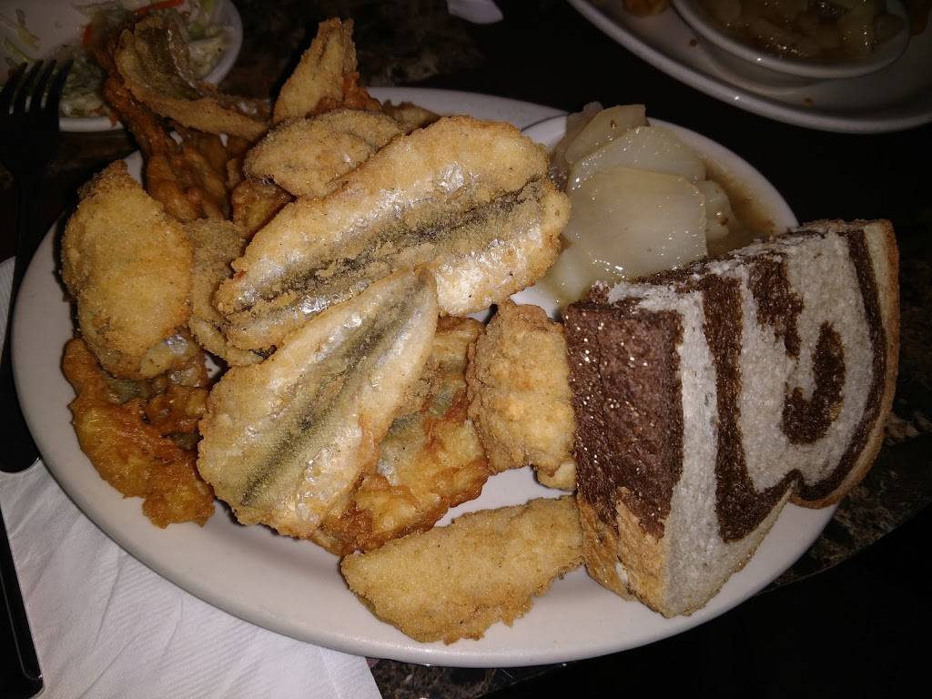 The Olde Cedar Inn | restaurant | 5802 State Hwy 144, West Bend, WI 53095, USA | 2626294400 OR +1 262-629-4400