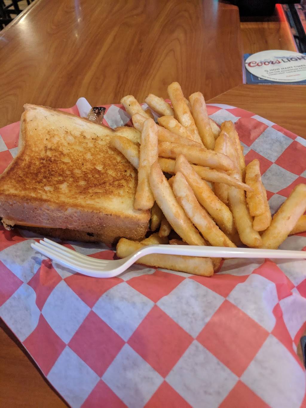 Midway Pub & Grub | restaurant | 18924 US-45, Effingham, IL 62401, USA | 2178442111 OR +1 217-844-2111