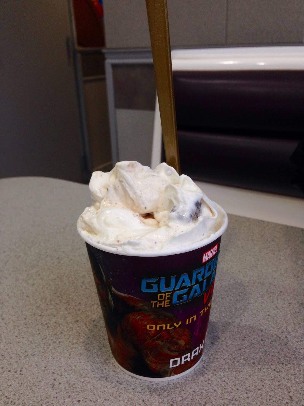 Dairy Queen | restaurant | 1641 Lakeshore Rd W, Mississauga, ON L5J 1J4, Canada | 9058228352 OR +1 905-822-8352