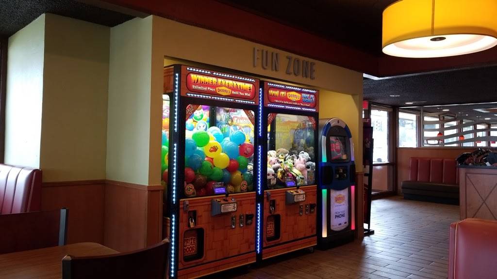 Dennys | restaurant | 1313 Willow Pass Rd, Concord, CA 94520, USA | 9257984040 OR +1 925-798-4040