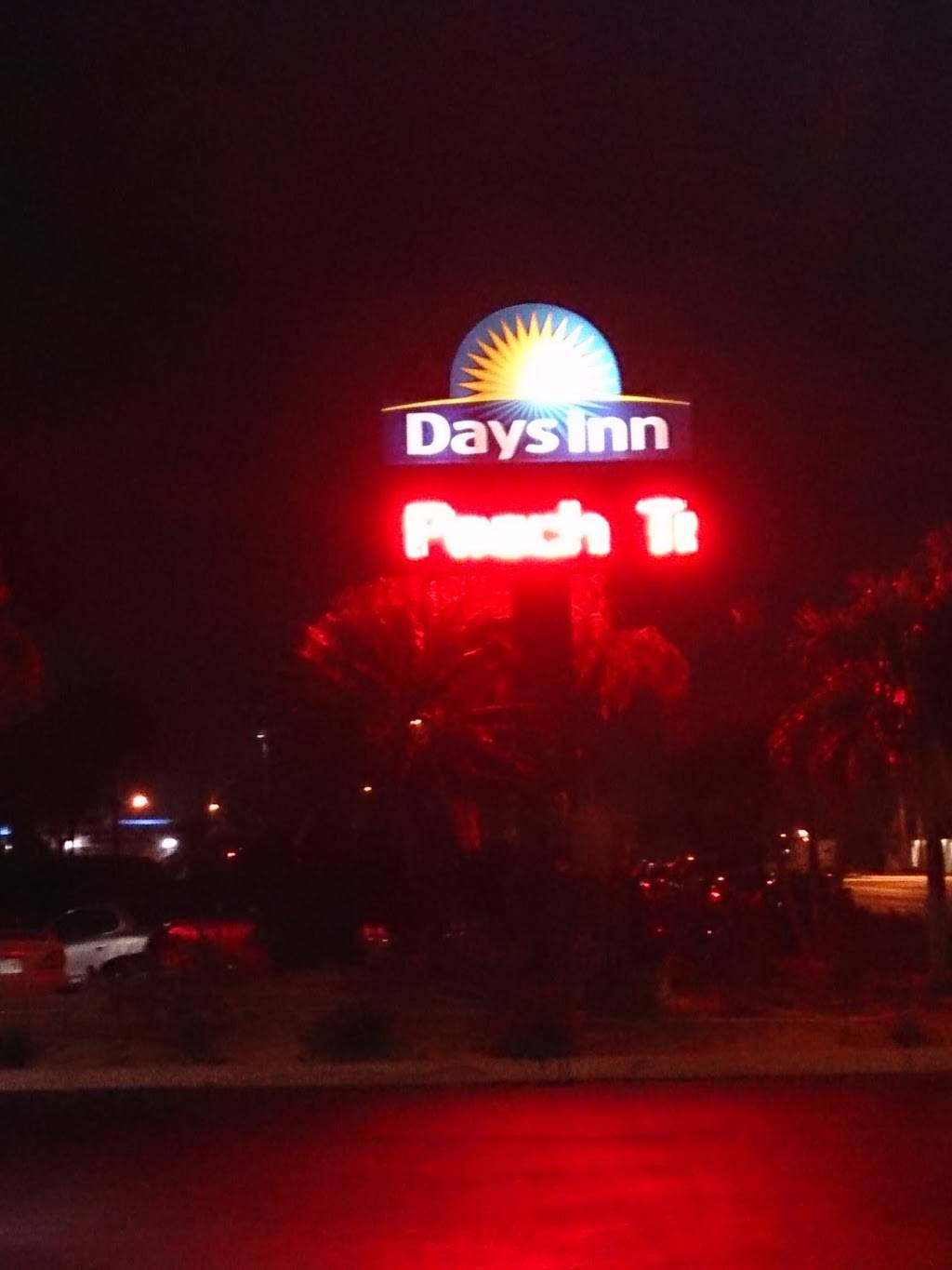 Peach Tree Lounge | restaurant | 51 S Homestead Blvd, Homestead, FL 33030, USA | 3052451260 OR +1 305-245-1260