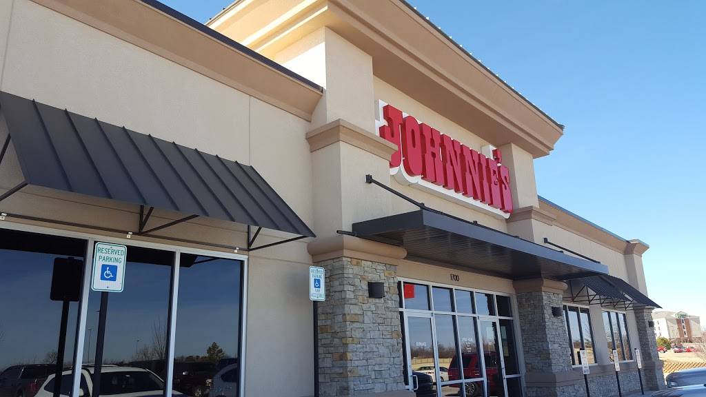 Johnnies Charcoal Broiler | restaurant | 1700 Shedeck Pkwy, Yukon, OK 73099, USA | 4054947971 OR +1 405-494-7971