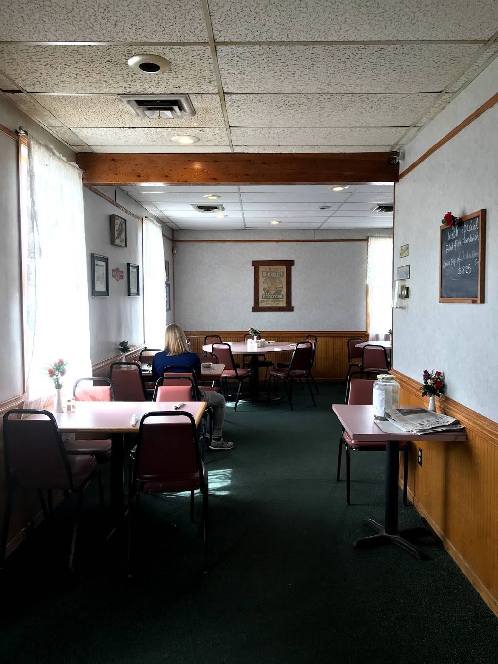 Windy Hill Restaurant | restaurant | 13120 Clear Spring Rd, Clear Spring, MD 21722, USA | 3018422827 OR +1 301-842-2827