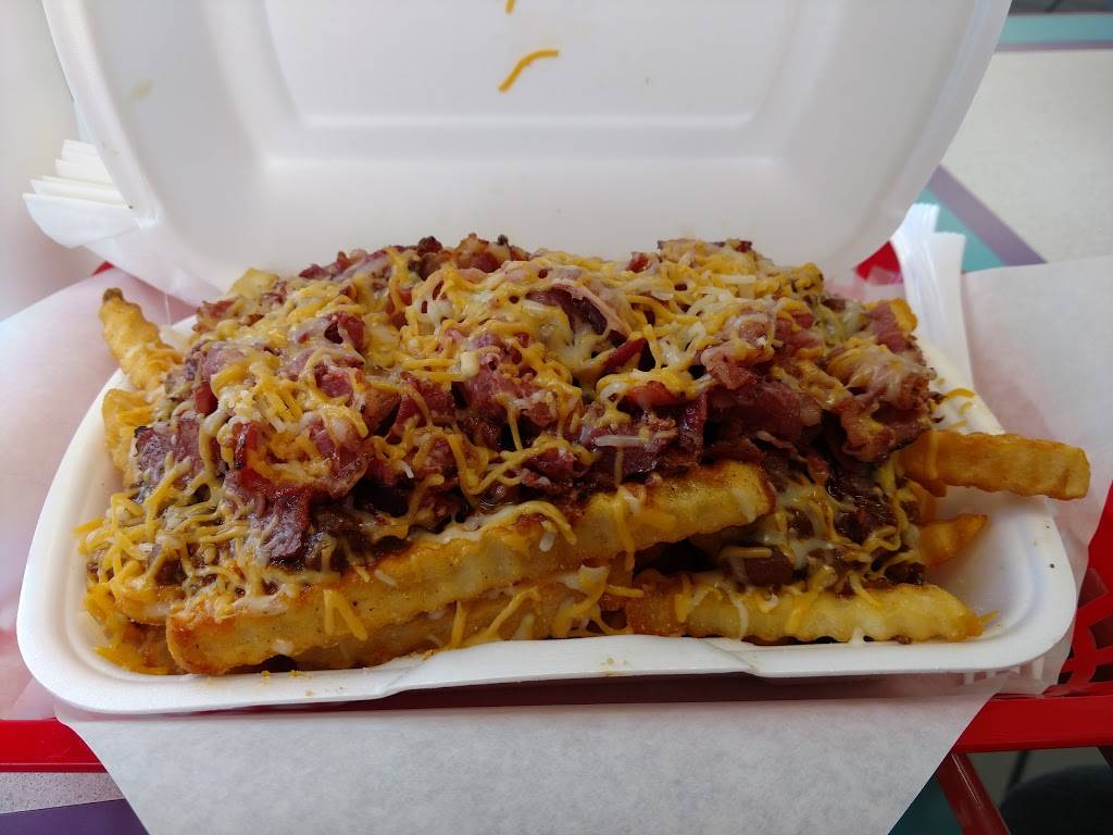 Docs Drive In | restaurant | 421 W Acequia Ave, Visalia, CA 93291, USA | 5596354934 OR +1 559-635-4934