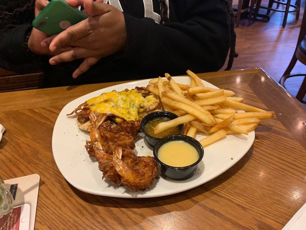 Outback Steakhouse | restaurant | 2400 Boston St, Baltimore, MD 21224, USA | 4105227757 OR +1 410-522-7757