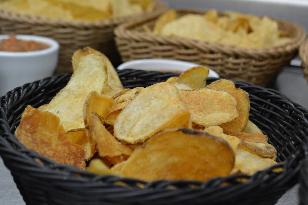 Pearces Pub & Banquets | restaurant | 3516 US-34, Oswego, IL 60543, USA | 6305548905 OR +1 630-554-8905