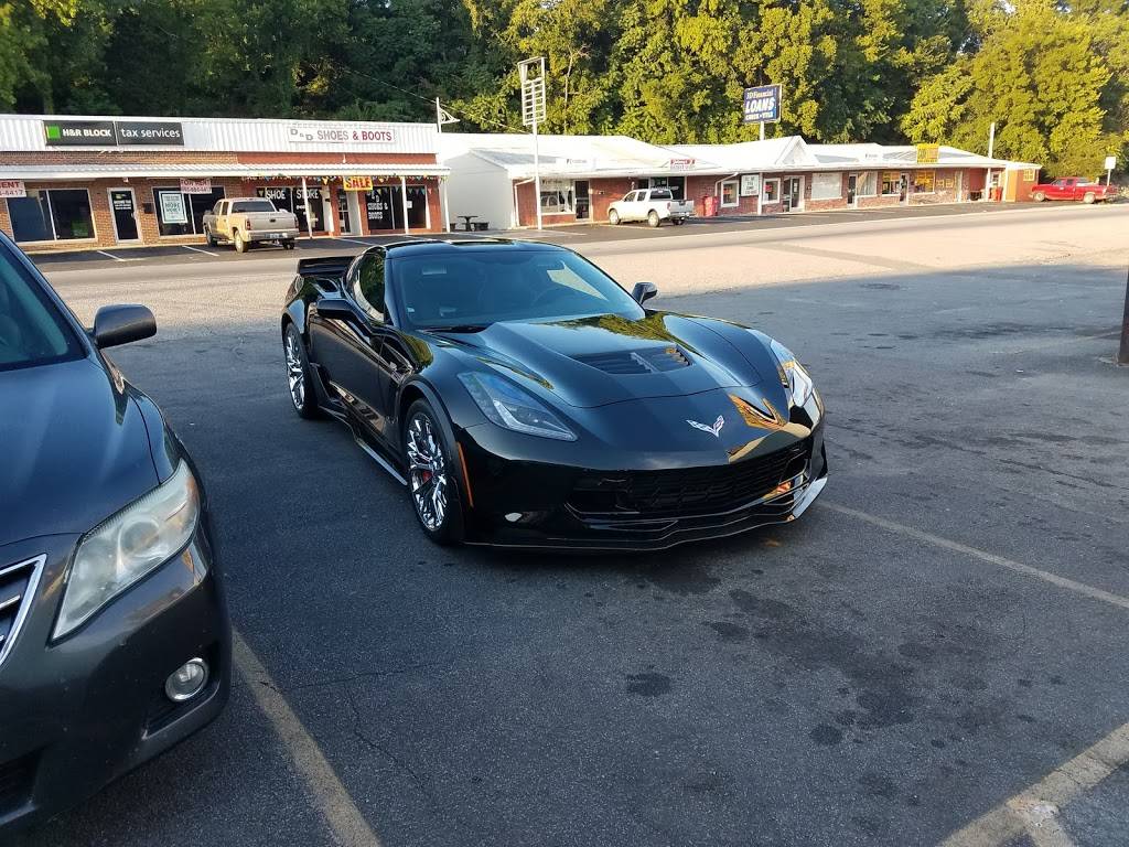 Michael & Hannahs | restaurant | 29 Dixon Springs Hwy #1010, Carthage, TN 37030, USA | 6157359475 OR +1 615-735-9475