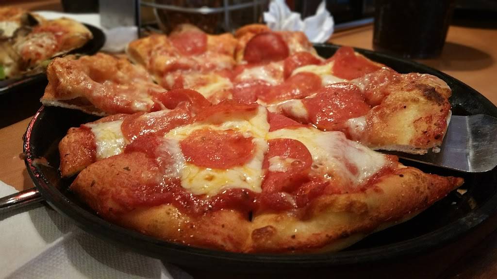 Shakeys Pizza Parlor | restaurant | 1133 S Glendale Ave, Glendale, CA 91205, USA | 8182403850 OR +1 818-240-3850