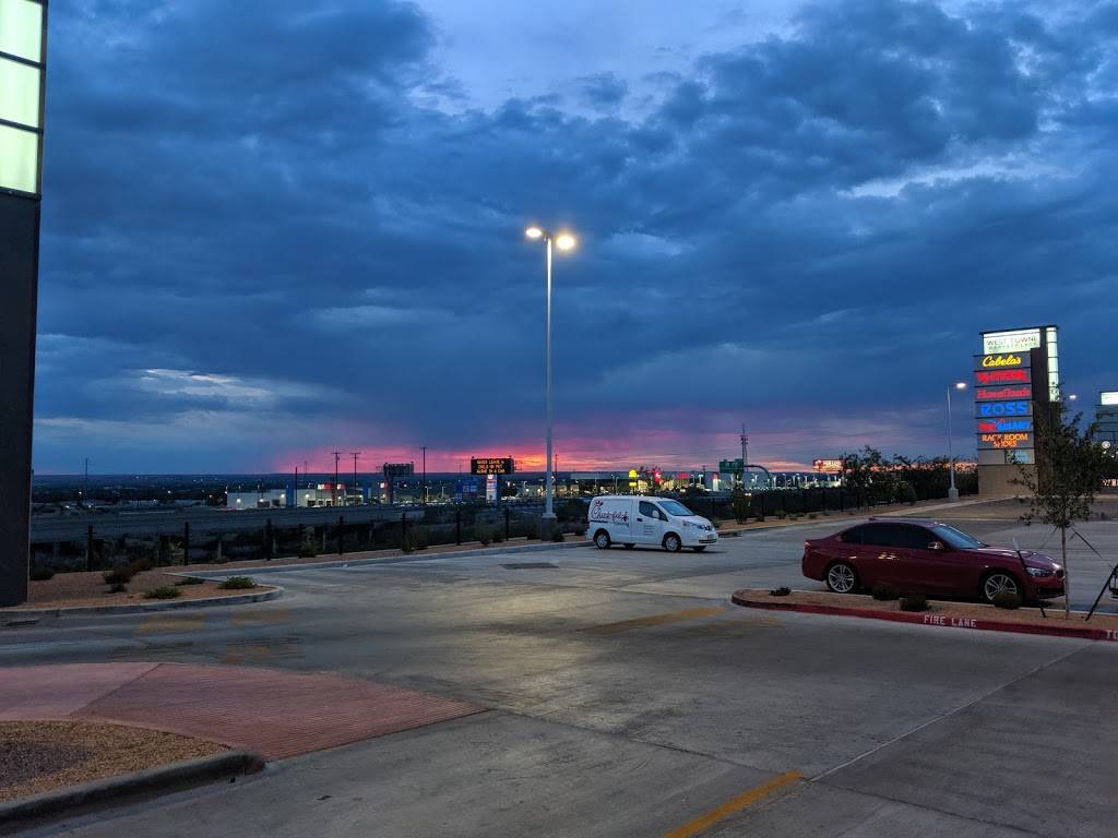 Chick-fil-A | restaurant | 6450 N Desert Blvd Bldg. N, El Paso, TX 79912, USA | 9155812645 OR +1 915-581-2645