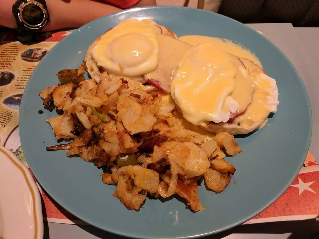 College Point Diner | restaurant | 1432 College Point Blvd, Flushing, NY 11356, USA | 7184459663 OR +1 718-445-9663