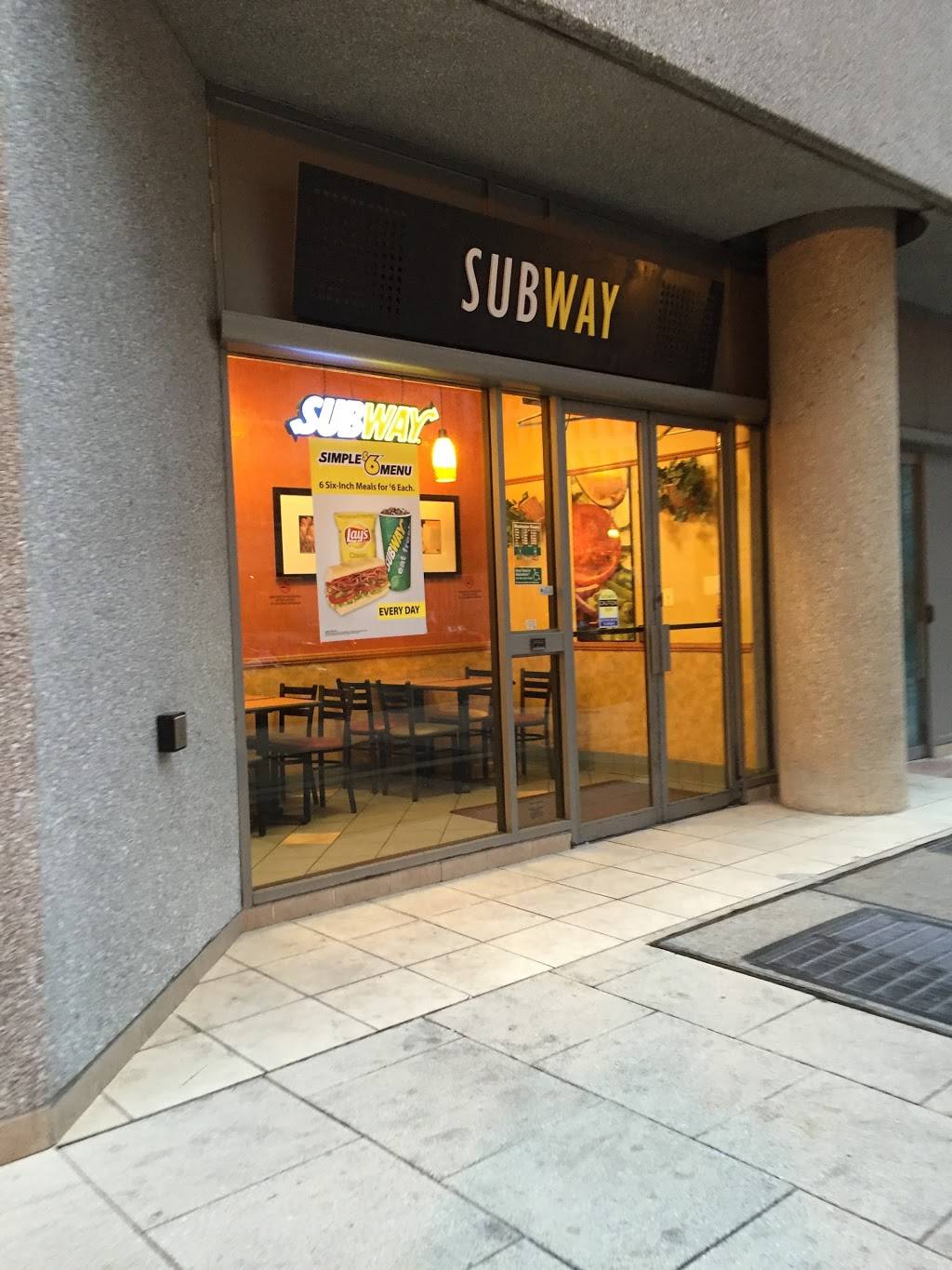 Subway Restaurants | restaurant | 1776 G St NW, Washington, DC 20006, USA | 2028980520 OR +1 202-898-0520