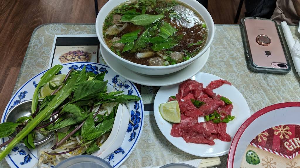 Pho Ong 8 | restaurant | 4857 E Harry St, Wichita, KS 67218, USA | 3166132373 OR +1 316-613-2373