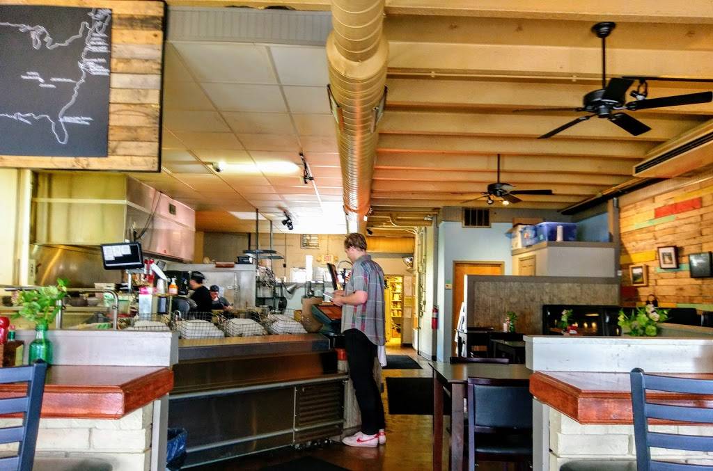 Rudies Seafood and Sausage | restaurant | 1402 McGavock Pk, Nashville, TN 37216, USA | 6156455167 OR +1 615-645-5167