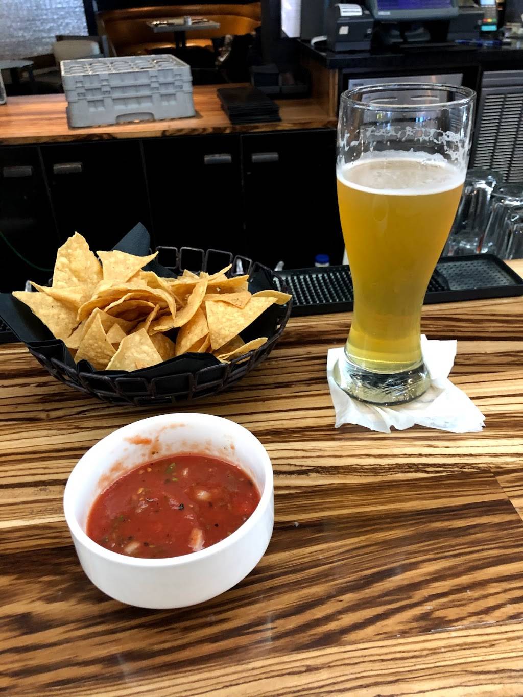 Javis | restaurant | 18601 Airport Way, Santa Ana, CA 92707, USA | 9492526125 OR +1 949-252-6125