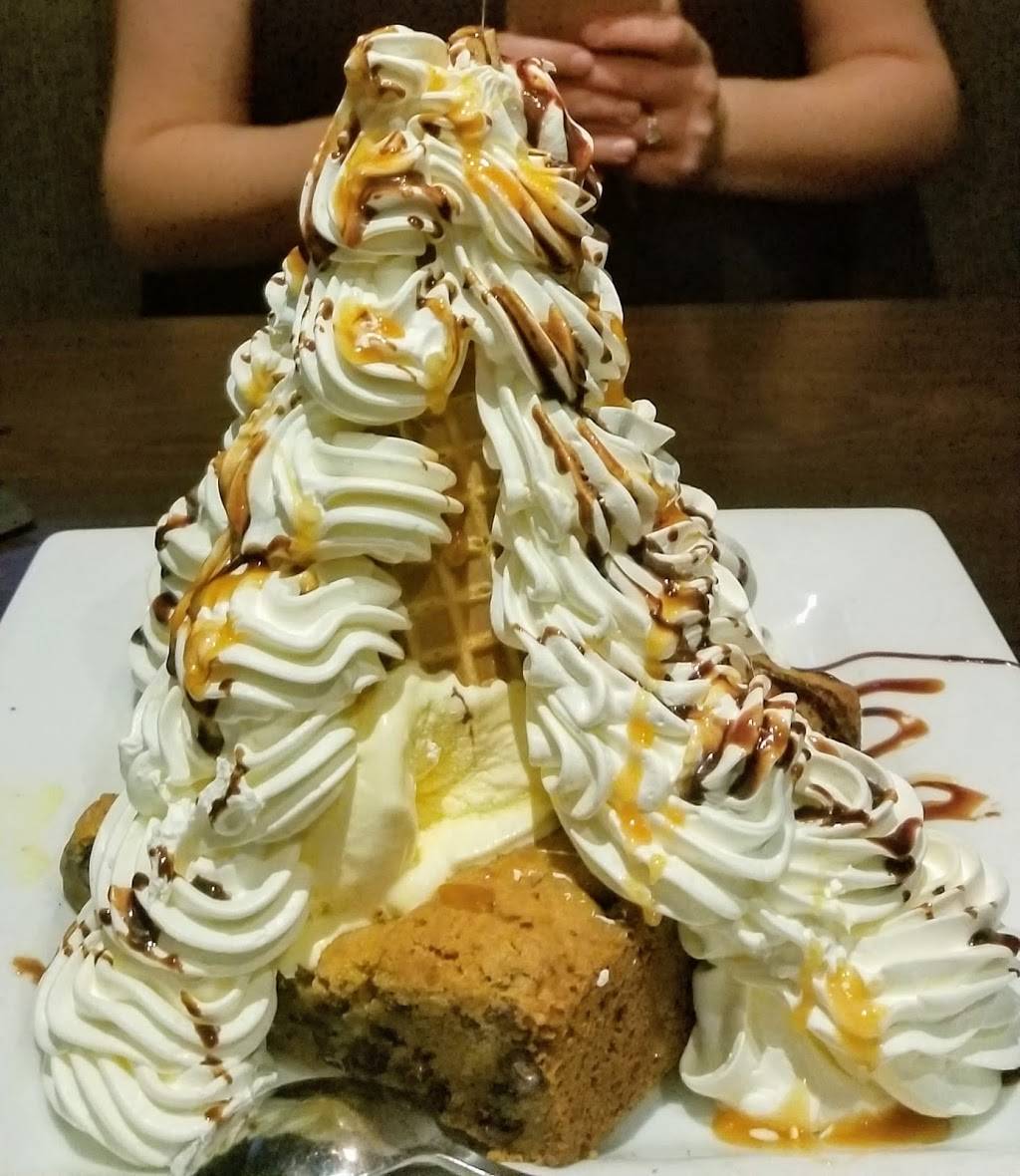 Black Rock Bar & Grill | restaurant | 8965 Conroy Windermere Rd, Orlando, FL 32819, USA | 4075055195 OR +1 407-505-5195