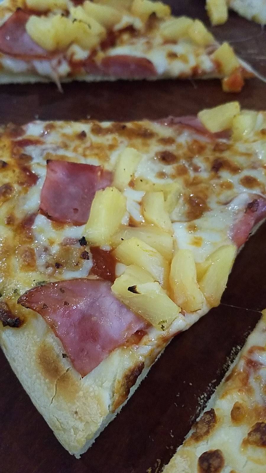 Pizza Hut | restaurant | 803 W Main St, Edna, TX 77957, USA | 3617827197 OR +1 361-782-7197