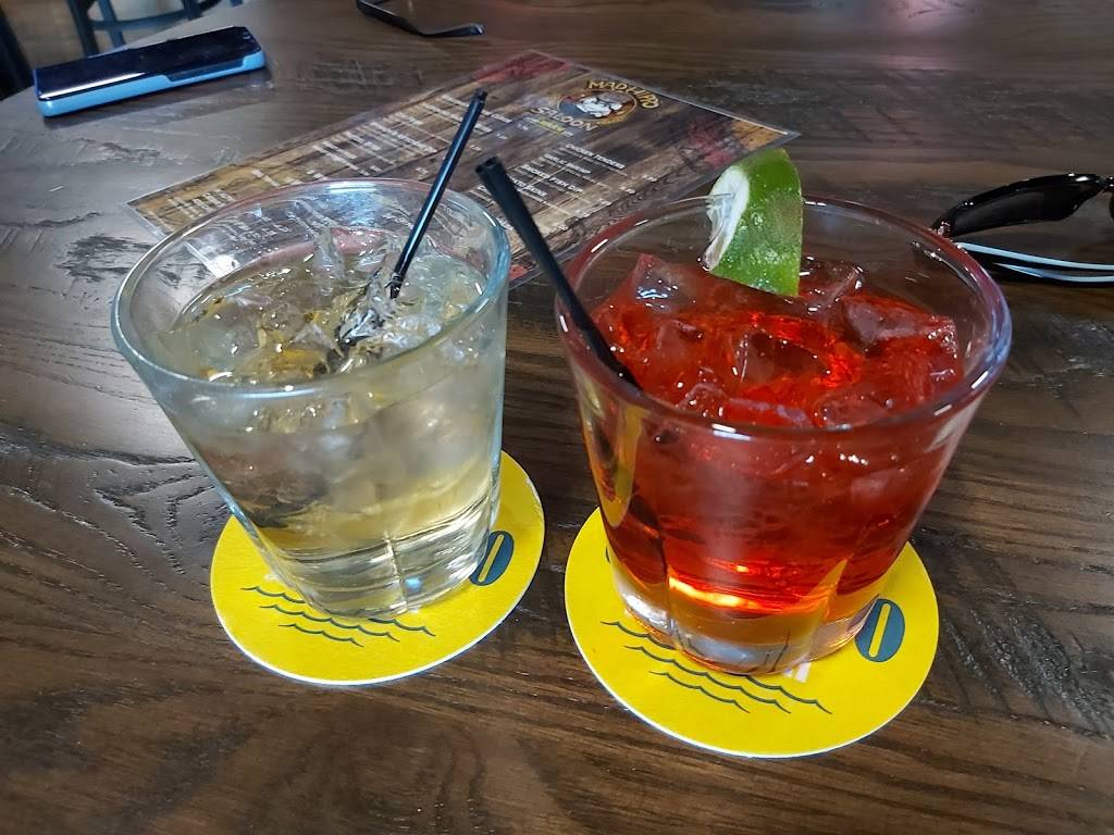 Mad Hippo Saloon | restaurant | 2948 Vineland Rd, Kissimmee, FL 34746, USA | 4074796881 OR +1 407-479-6881