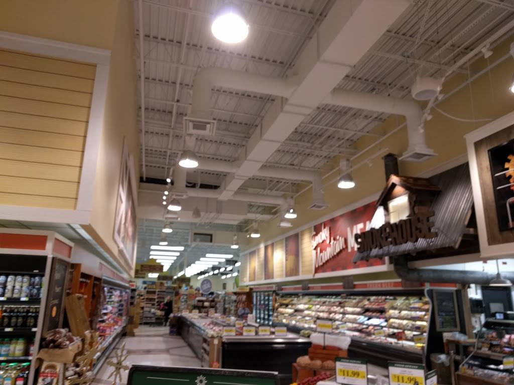 Lowes Foods on NC Hwy 42 West | bakery | 7281 NC-42, Raleigh, NC 27603, USA | 9193296692 OR +1 919-329-6692