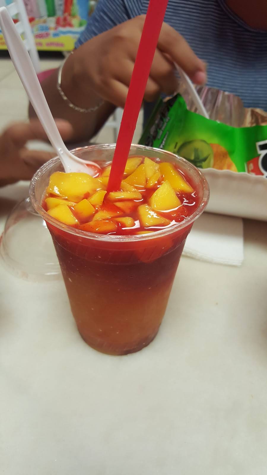 La Carreta De Lily | restaurant | 2902 W Van Buren St, Phoenix, AZ 85009, USA | 6024422050 OR +1 602-442-2050