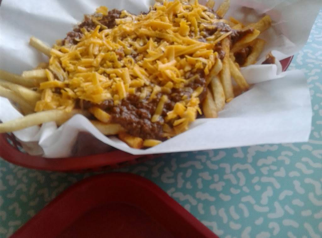 Tomboys Famous Chili Hamburgers | restaurant | 5111 Marine Ave, Lawndale, CA 90260, USA | 3105369225 OR +1 310-536-9225