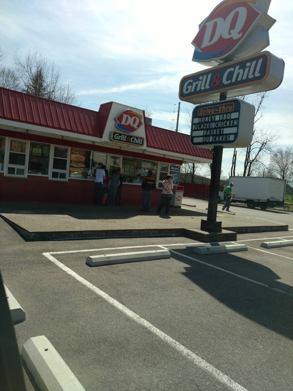 Dairy Queen Grill & Chill | restaurant | 310 W Canal St, Malvern, OH 44644, USA | 3308631911 OR +1 330-863-1911