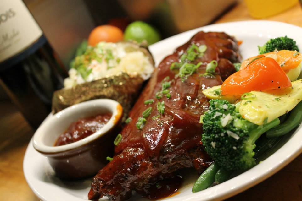 Charles Street Dinner House | restaurant | 5043 Charles St, Mariposa, CA 95338, USA | 2099662366 OR +1 209-966-2366