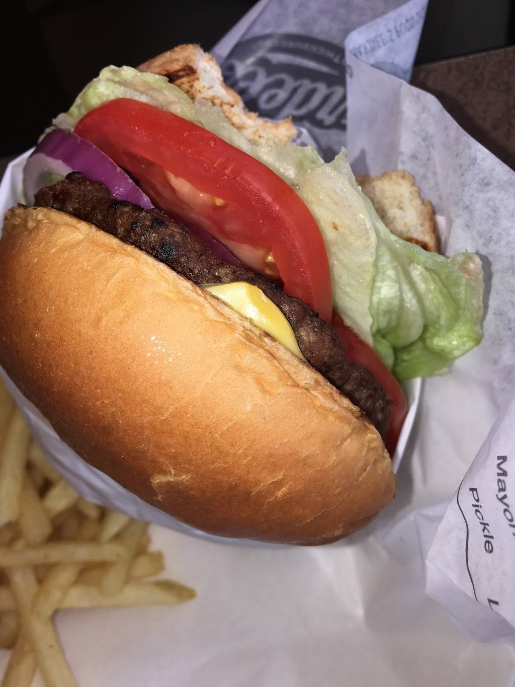 Hardees | restaurant | 6292 Commercial Way, Weeki Wachee, FL 34613, USA | 3525969068 OR +1 352-596-9068