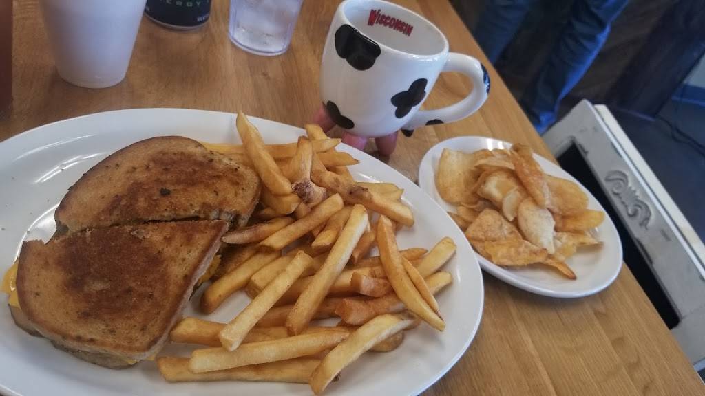 Cafe 393 on Main | restaurant | 393 E Main St #6b, Hendersonville, TN 37075, USA | 6152658578 OR +1 615-265-8578