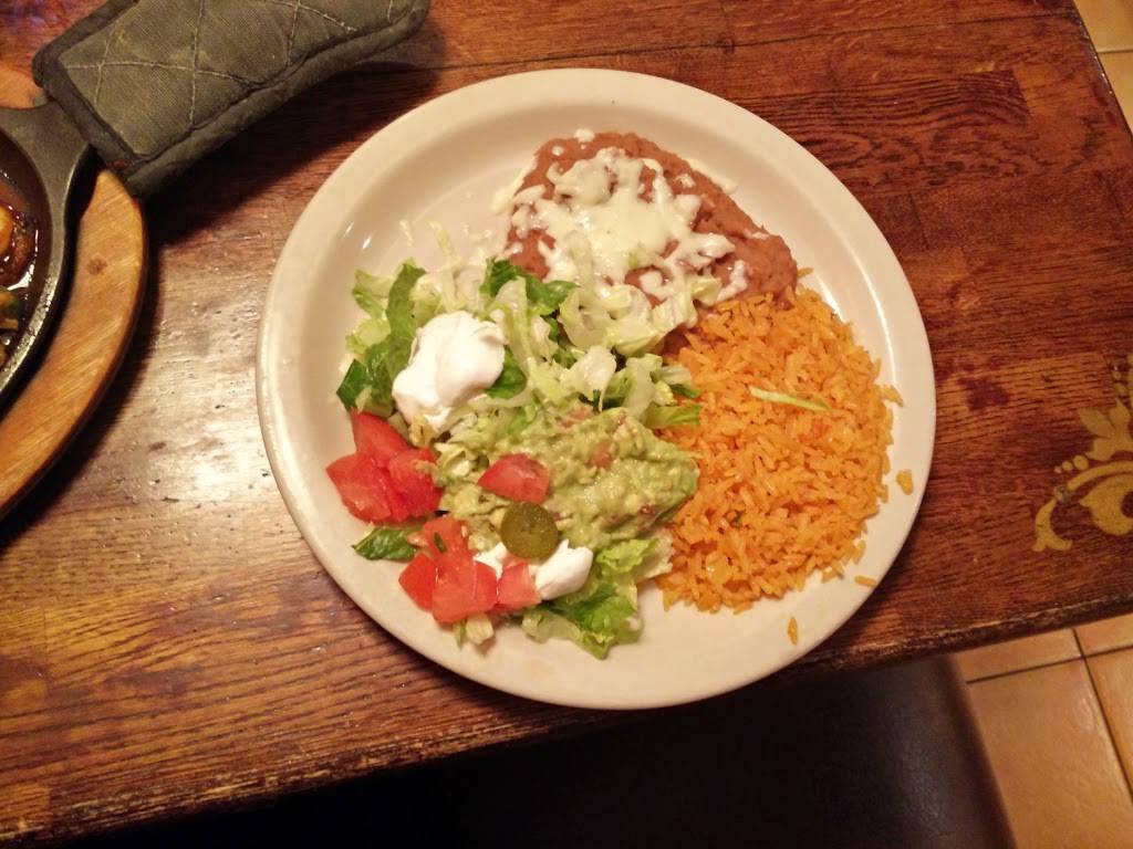 El Tapatio | restaurant | 707 Milford Rd, Merrimack, NH 03054, USA | 6032625801 OR +1 603-262-5801