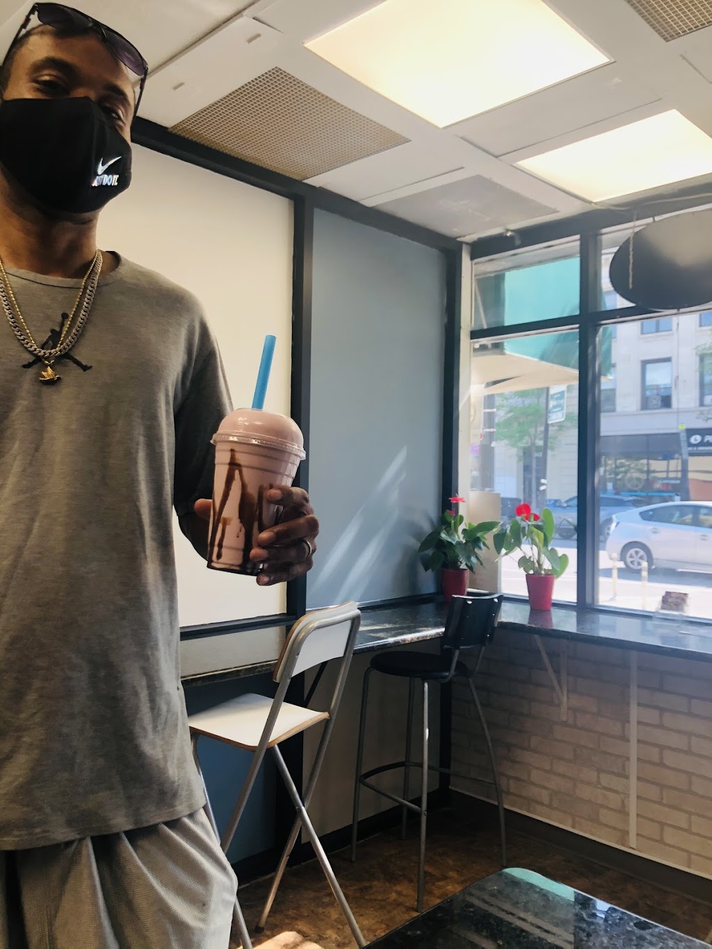 Lake Shore Nutrition Chicago | meal takeaway | 4545 N Broadway, Chicago, IL 60640, USA | 7736157344 OR +1 773-615-7344