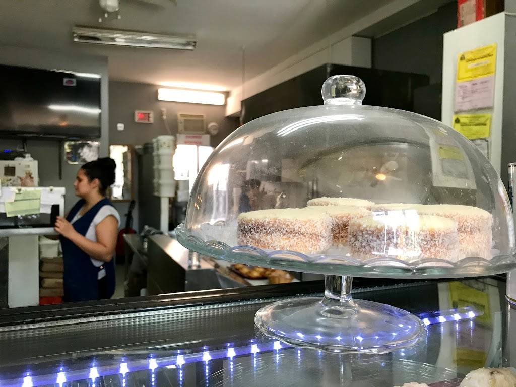 Churros Montréal | restaurant | 7497 Rue St-Hubert, Montréal, QC H2R 2N5, Canada | 5142716006 OR +1 514-271-6006