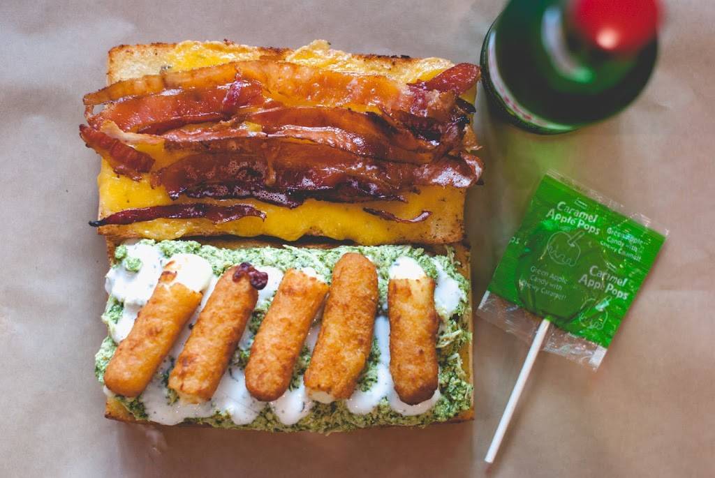 Ikes Love & Sandwiches | restaurant | 1942 E Southern Ave #101, Mesa, AZ 85204, USA | 4809771199 OR +1 480-977-1199