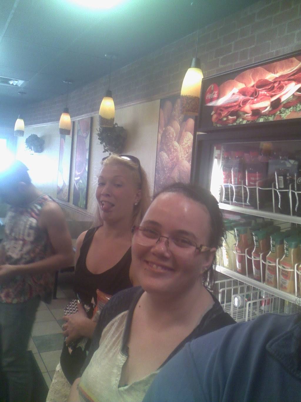 Subway | restaurant | 103 W High St, Hicksville, OH 43526, USA | 4195428345 OR +1 419-542-8345