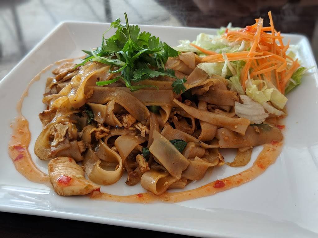 Red Elephant Thai Cuisine | restaurant | 3000 Windy Hill Rd SE Ste A1, Marietta, GA 30067, USA | 7709801890 OR +1 770-980-1890