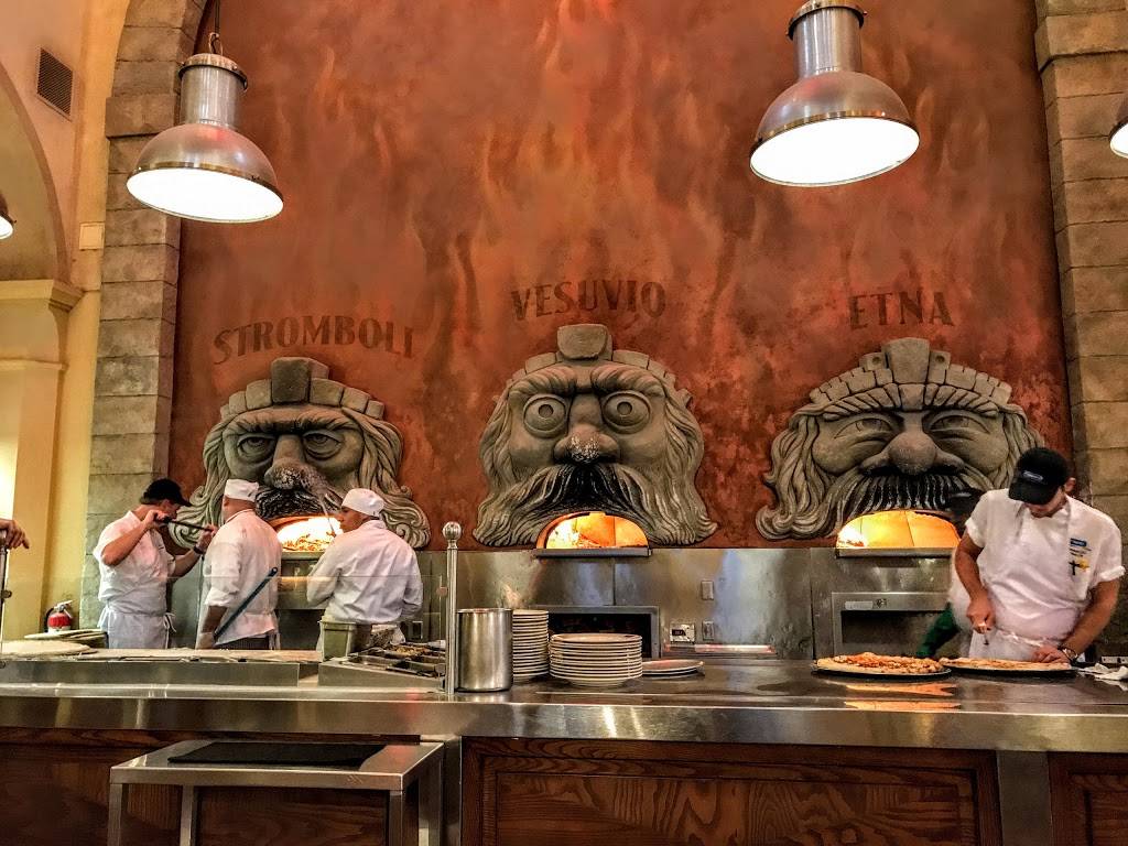 Via Napoli Ristorante e Pizzeria | restaurant | 1510 Avenue of the Stars, Orlando, FL 32830, USA | 4075608050 OR +1 407-560-8050