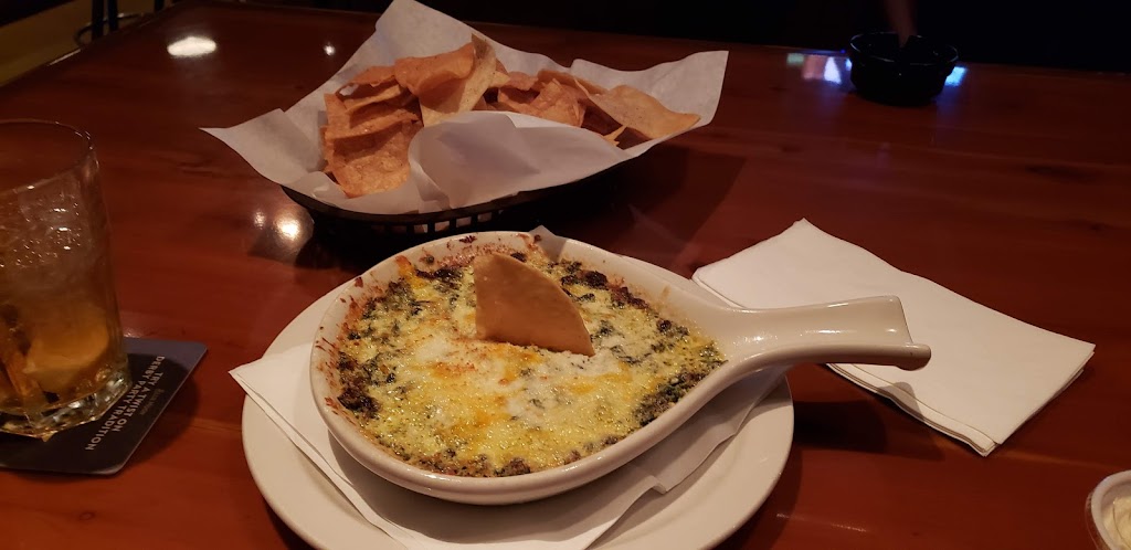 Rockys Bar + Grill | restaurant | 8540 S Maryland Pkwy, Las Vegas, NV 89123, USA | 7024341456 OR +1 702-434-1456