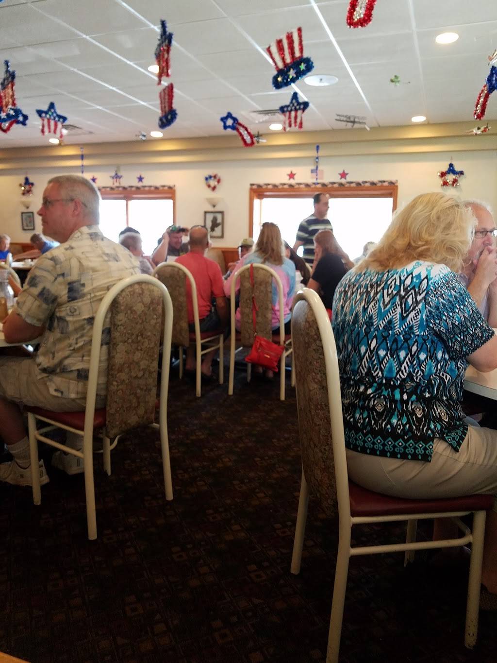 Sand Burr Family Restaurant | restaurant | 6929 County Hwy T, Brodhead, WI 53520, USA | 6088973800 OR +1 608-897-3800