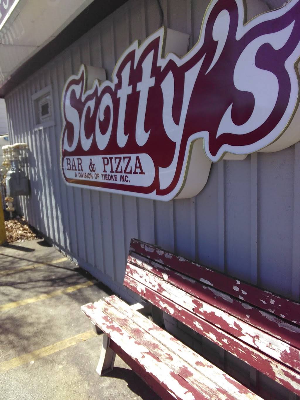 Scottys Bar & Pizza | restaurant | 3921 S Clement Ave, Milwaukee, WI 53207, USA | 4144816060 OR +1 414-481-6060