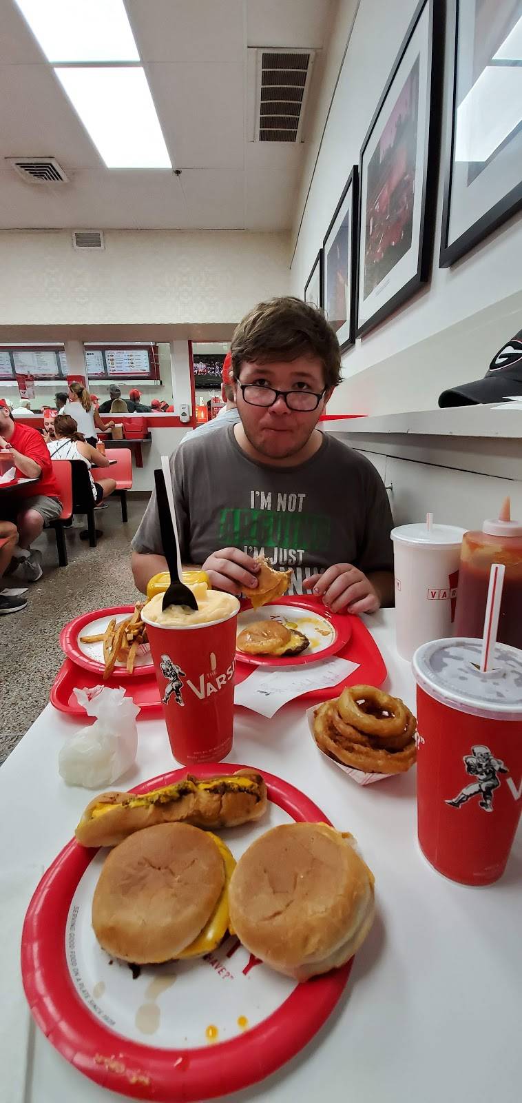 The Varsity | restaurant | 1000 W Broad St, Athens, GA 30606, USA | 7065486325 OR +1 706-548-6325