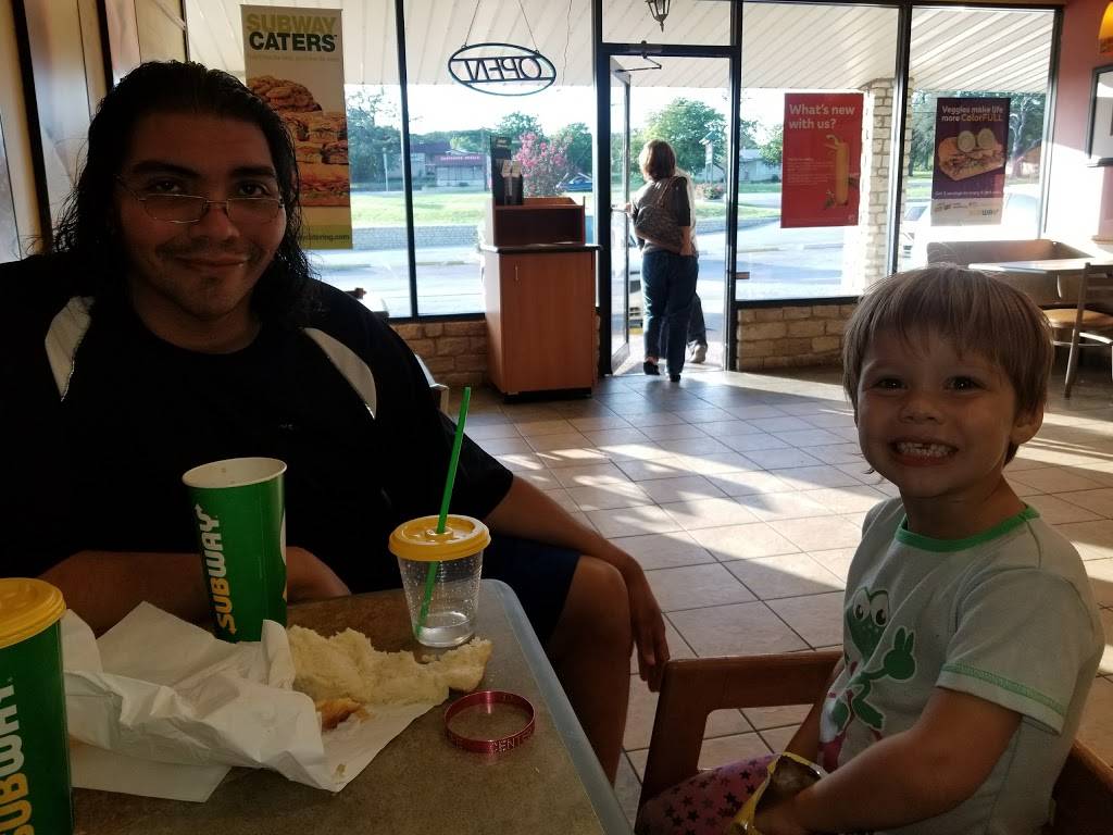 Subway Restaurants | restaurant | 507 SW Big Bend Trail, Glen Rose, TX 76043, USA | 2548973976 OR +1 254-897-3976