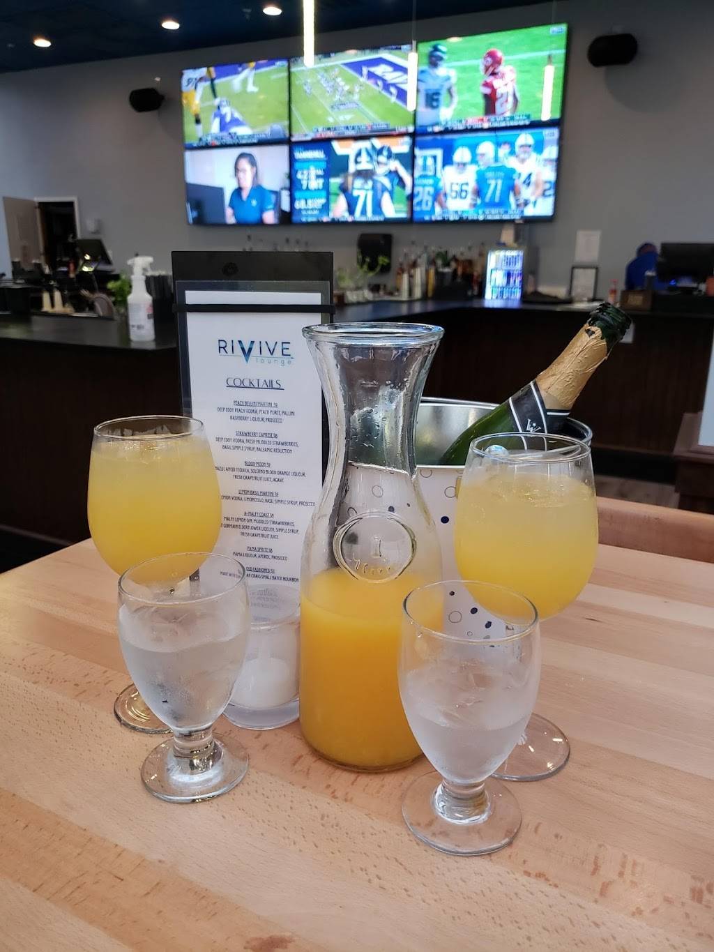 RiVive Lounge | restaurant | 501 Atlantic Ave 3rd Floor, Virginia Beach, VA 23451, USA | 7579370611 OR +1 757-937-0611