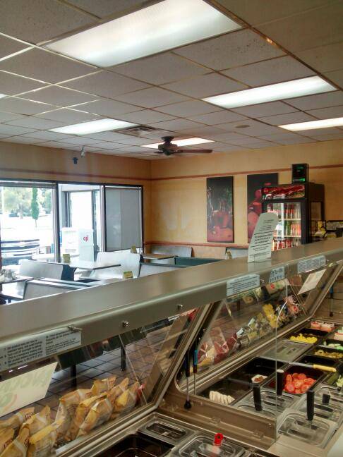 Subway | restaurant | 2634 Prairie Ave, Beloit, WI 53511, USA | 6083653833 OR +1 608-365-3833
